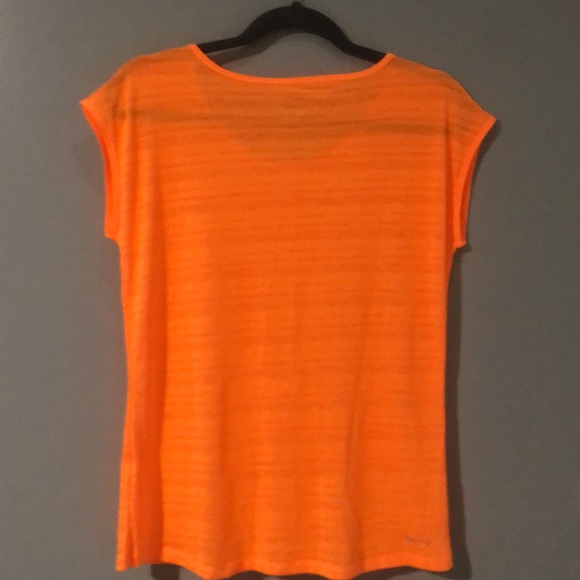 Nike Dri-Fit shirt - Picture 3 of 3